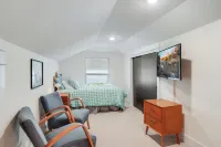 Entertainment Haven / Pool Table