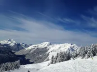 Small chalet 40m2 cocooning 2 bedrooms ( 2 persons )MORZINE