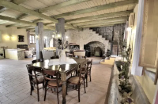 Whole big Tuscan Villa with Pool & Vineyards in the Heart of Tuscany