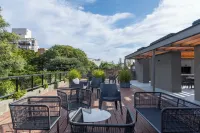 Pocitos Apartamento Brio w/King Beds, 3 Smart TVs, W/D, Fast WiFi, Rooftop Pool.