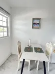 Cozy Apartment in Venetian RD within 10 min Airport