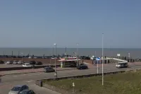 Boutique apartment with sea view, beach 50 meters Hotels in Zandvoort