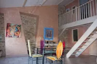 Duplex loft in the heart of Orange