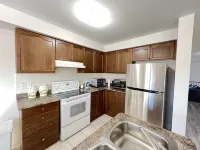 Beautiful 3 bedroom & 3-bathroom vacation home near Toronto Pearson Airport