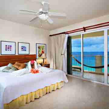 Fabulous Beachfront Home-Family Friendly, Las Brisas 402 Reduc min stay 3 days Rooms