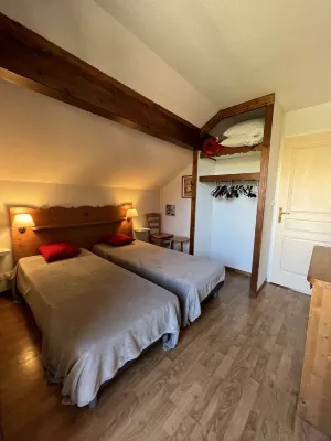 QUALITY CHALET WITH SWIMMING POOL SOUTHERN ALPS AND THALASSOTHERAPY NEARBY