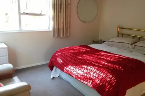 Peaceful, sunny, furnished - everything you need.