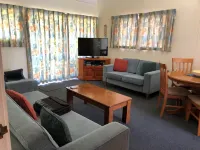 Comfortable, attractive Greens Landing Apartment - Condos