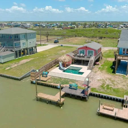LUXURIOUS BEACH RETREAT WITH THE BEST FISHING AND OCEAN VIEWS IN ALL OF SARGENT!