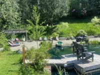 Hidden Pond Gong Suite - Luxury , Pet Friendly, with Hot Tub and Private Beach