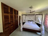 Dream villa Maisha Mazuri with staff