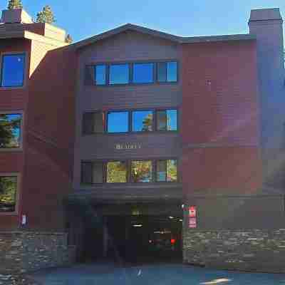 Eagle Summit Collection Hotel Exterior