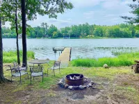 5 Minutes to Minocqua! Family-size Lake Home with Pier Hotel a Arbor Vitae