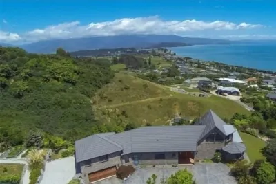 Beau Vista Pohora - views to die for! Hotels in 