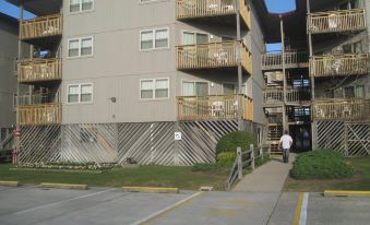 OUTER BANKS BEACH CLUB Oceanfront - 0226g12000ll9y8gbBB53 R 339 206 R5 D
