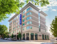 Holiday Inn Express & Suites Atlanta-Emory University Area Hotels in Decatur