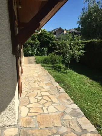 RARE: family house 400 m from the lake and 20 km from the Revard slopes Отели в г. Экс-ле-Бен