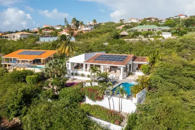 My Sunny Place; private villa with gorgeous 180 degrees ocean view & pool Hotels near Manor Knip