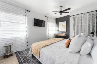 MODERN/Mins to Beach/walk to dwtn/Free parking