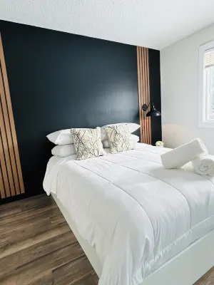 Beautiful Modern Two Bedroom Apartment Hotels near Humming Bird Community Garden