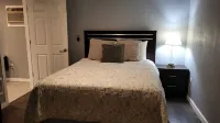Renovated Guest House with Private Entrance and Parking – Perfectly Located!