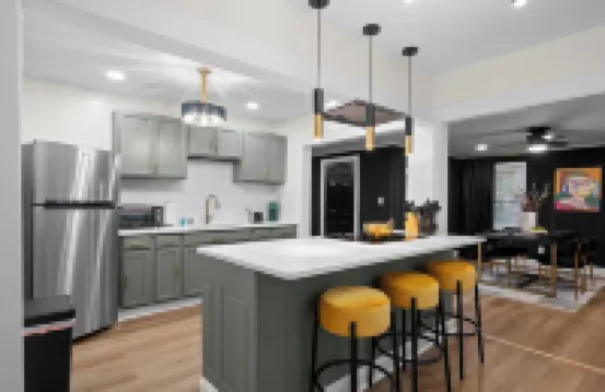 Modern Cottage - City Center