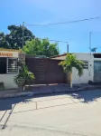 Beautiful House in the center of Isla Aguada