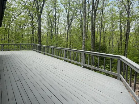 Beautiful Waterville Estates country home