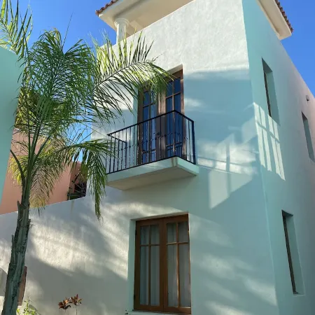 Casa Fresca by the lap pool
