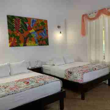 Slow M'Ocean in the Heart of Manuel Antonio 3 bed 3 bath Rooms