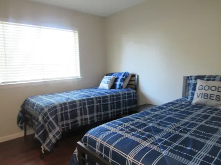 4 Bedroom Home - Great Location (Sleep 10 Guest) Отели рядом с достопримечательностью «Herman Marshall Whiskey»