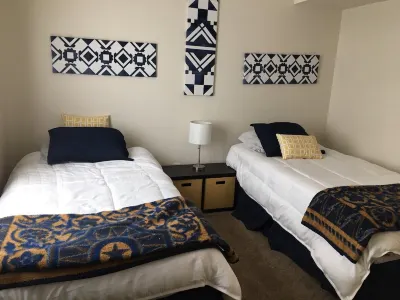 PROMO 10% WEEKLY AND 15% MONTHLY DISCOUNTMt. Shasta Cabin/Black Butte Mountain Hotels near Mt. Shasta Sisson Museum