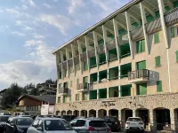 Large 2-room apartment at the foot of the slopes Hotels near Auron (ski resort)