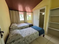 HOUSE WITH 5 ROOMS ALL SUITES TO ACCOMODATE ALL YOUR FAMILY