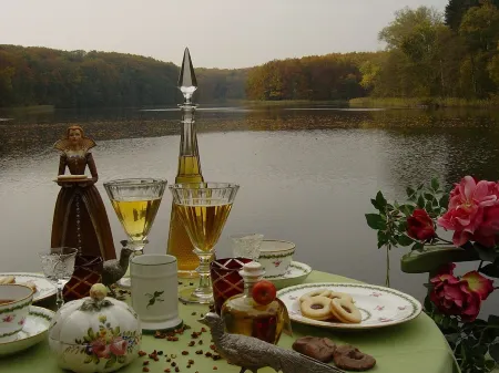 Appartment in manour house with park. Lake nearby. Enjoy Naturepark. Отели в г. Уккермарк