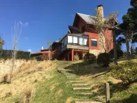 House in a gated community, modern, cozy and well located.