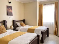 Exquisite fully furnished 2 bedroom 2 bath penthouse 5mins from city center Hotels in Kitale