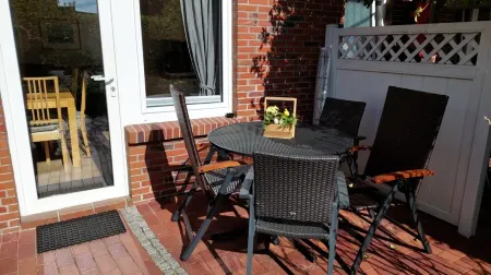 Cozy vacation apartment near the south beach with terrace / dog possible Отели рядом с достопримечательностью «Insel-Camping-Borkum»