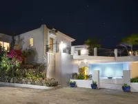 Luxury Villa! Highest Guest Ratings on Island!  Discounted Summer Rates! Hotels in Guana Bay