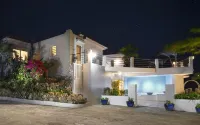 Luxury Villa! Resort Amenities, Stunning Views, Beach Access! Generator