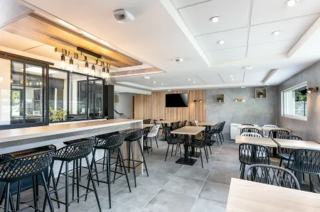 Brit Hotel Iroise Brest Отели в г. Ландевеннек