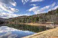 Branson Condo w/ Views: 2 Mi to Silver Dollar City - Apartments
