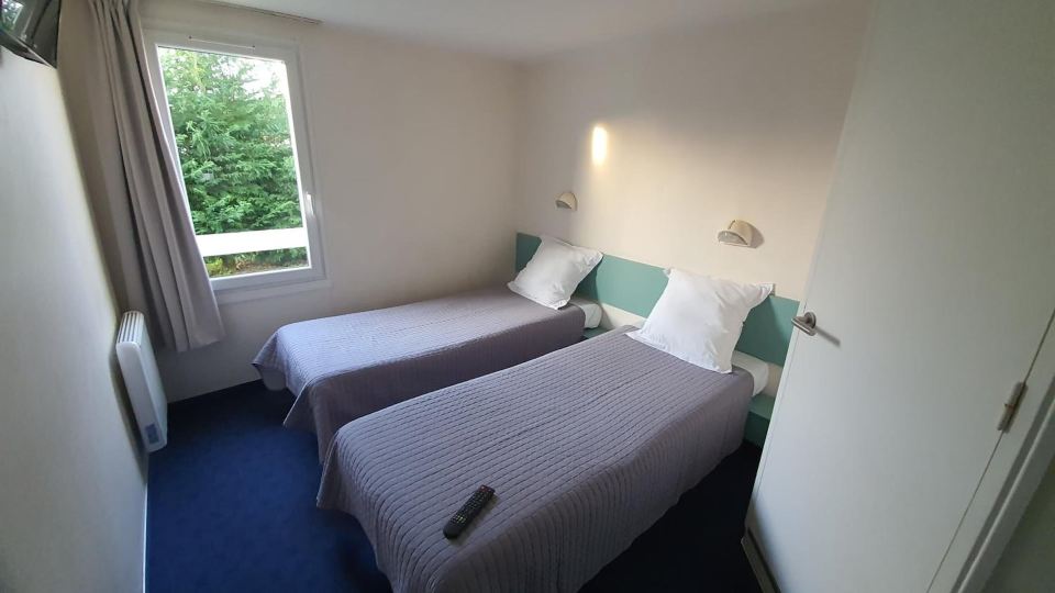 Le 81 Hotel