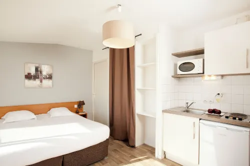 Séjours & Affaires Tours Léonard de Vinci Hotels in Tours