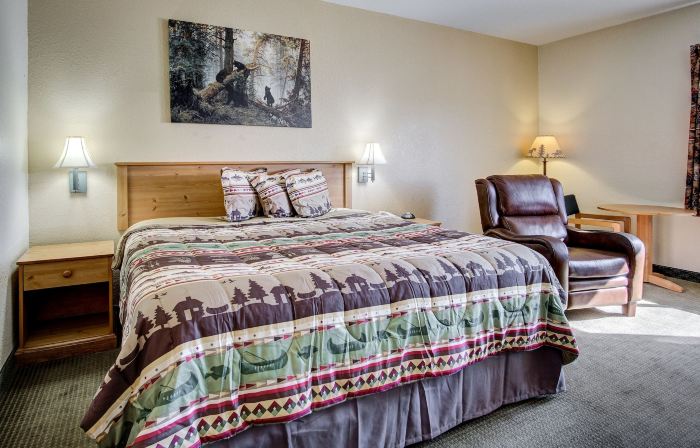 Booneslick Lodge - Neosho