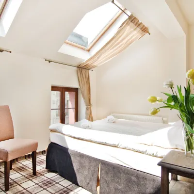 Five Stars Bed&Breakfast Отели рядом с достопримечательностью «Скульптурная группа «Переход»»