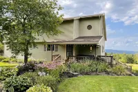 Spacious Hammondsport Home on 6 Acres w/ Lake View - Boutique
