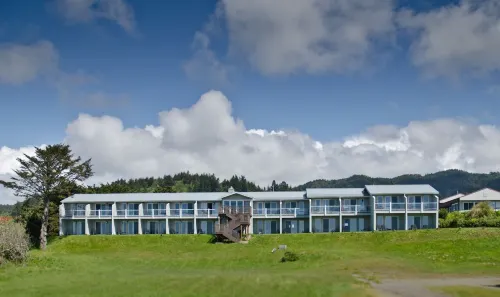 Pacific Reef Hotel & Light Show Hotels in Gold Beach