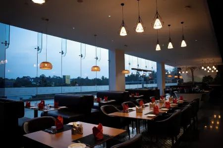 Gokulam Grand Kozhikode Отели рядом со станцией Railway Station Bus Stop