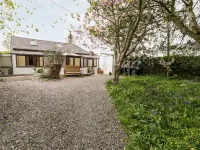 Ty Taid Hotels in Llanidan